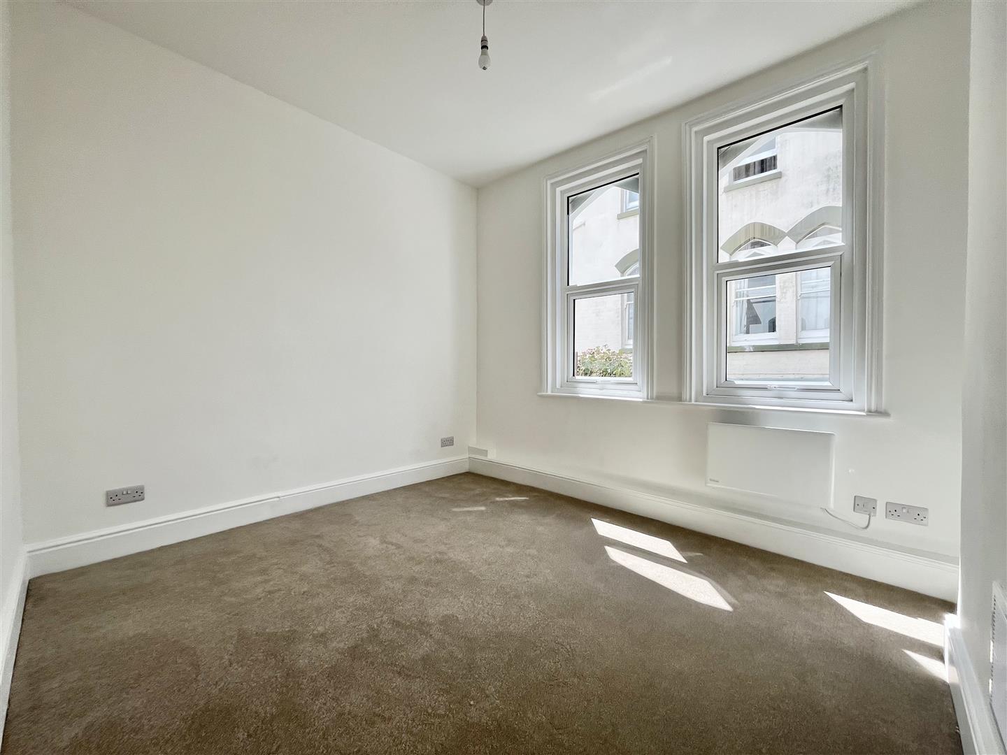 1 bed property in St James's Road, Hastings